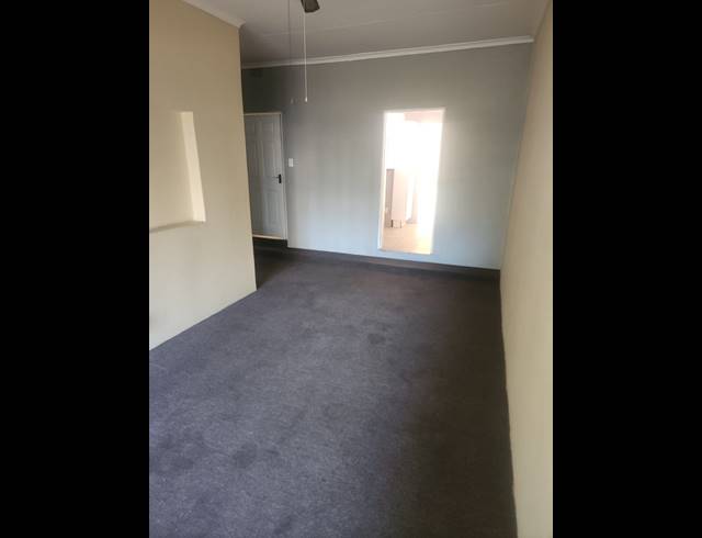 1 bed property to rent in PARKRAND